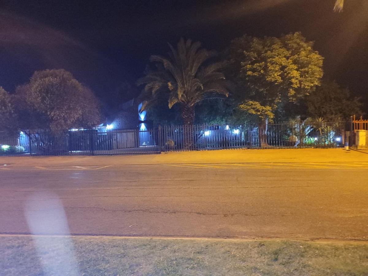 Ayana Bnb Bloemfontein Luaran gambar